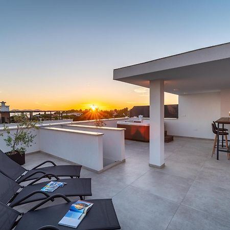 Apartment Dalmo Views Zara Esterno foto